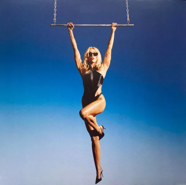 Miley Cyrus – Endless Summer Vacation