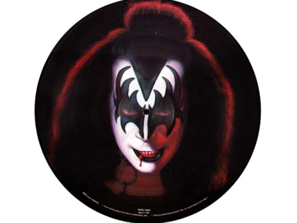 Kiss, Gene Simmons – Gene Simmons