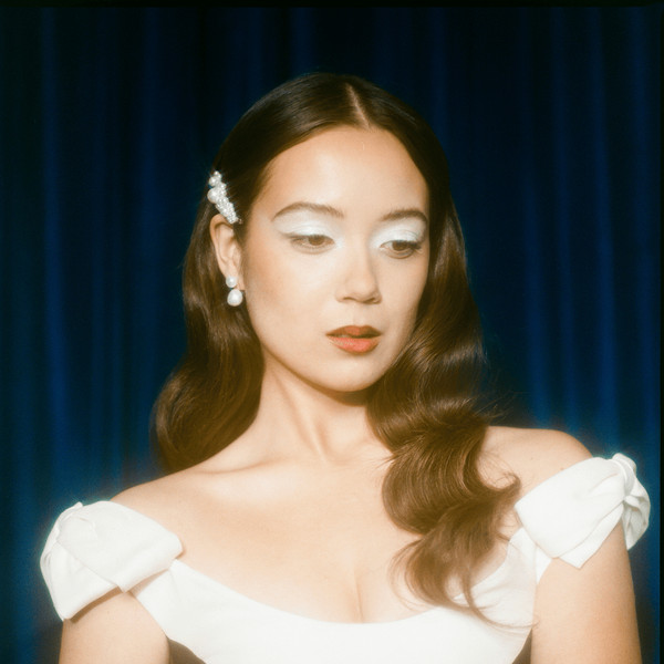 Laufey – Bewitched: The Goddess Edition